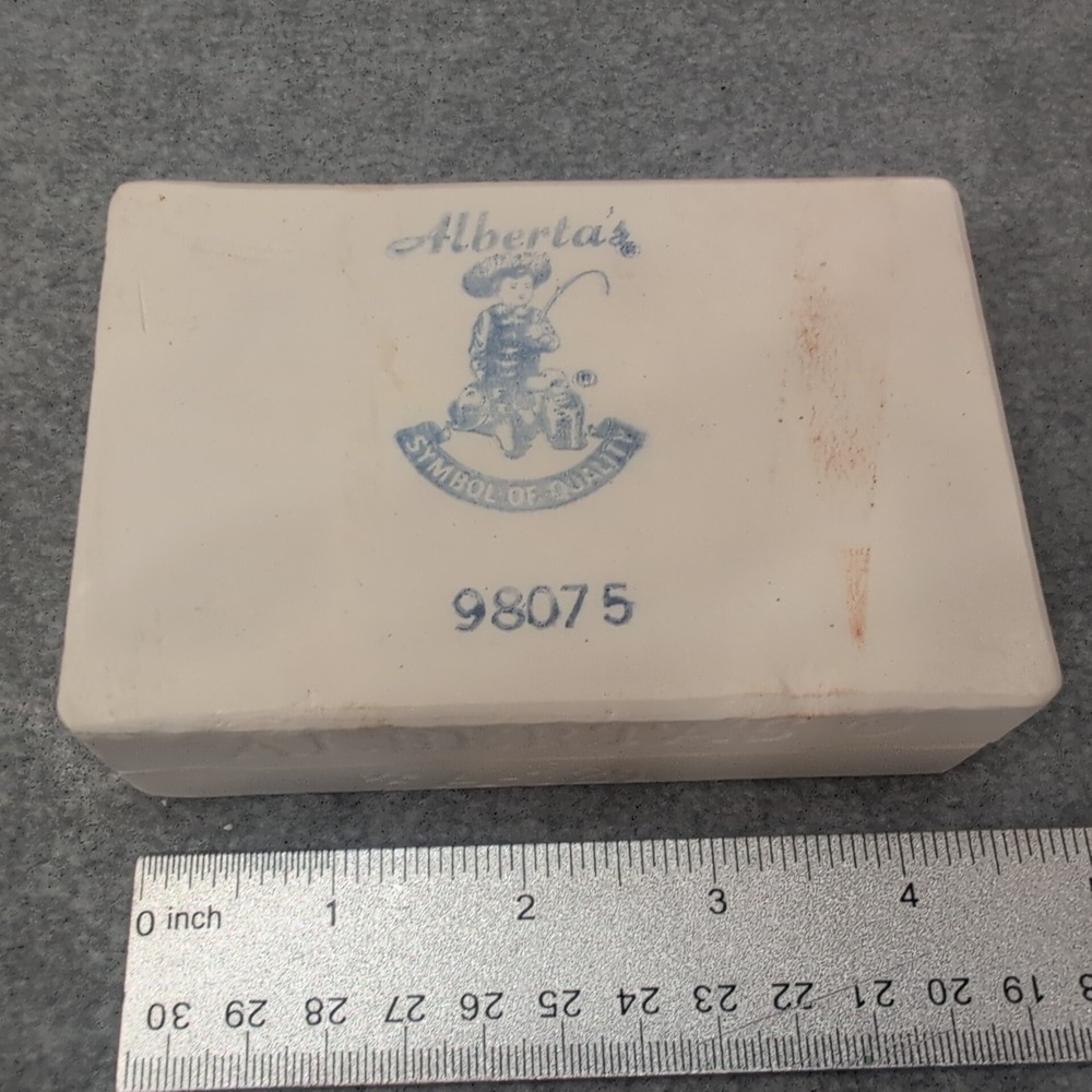Alberta's Molds‎ Inc 1978 Lantern Christmas Holly Ceramic Slip Casting Mold A121 - Picture 4 of 5